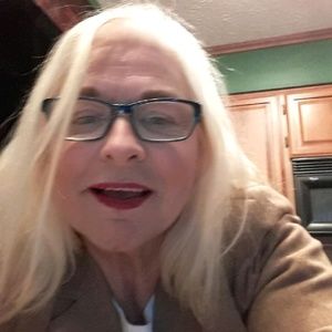 Meet your Posher, Vicki